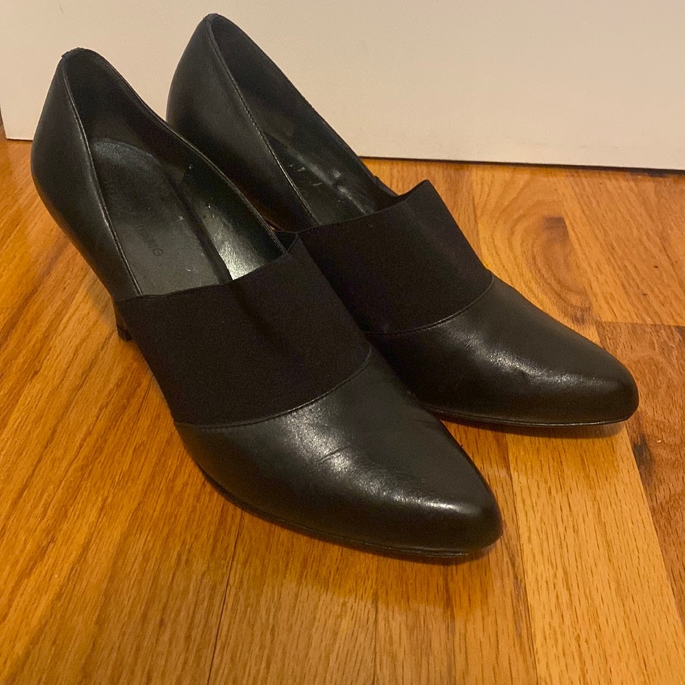 Arturo Chiang Pumps with Stretchy top